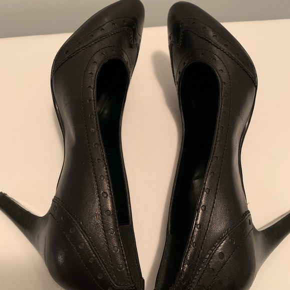 Leather Coach and Four “Kendall” black heels - Picture 8 of 8